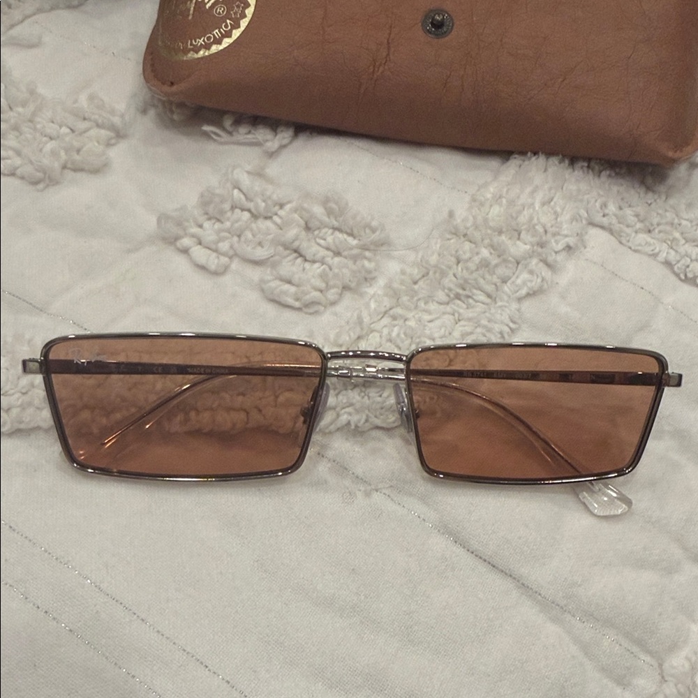Ray-Ban Tan Sunglasses
